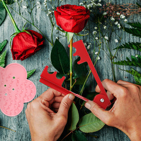 Willbond floral crafting tools set offers convenient double-pack for hobbyists.