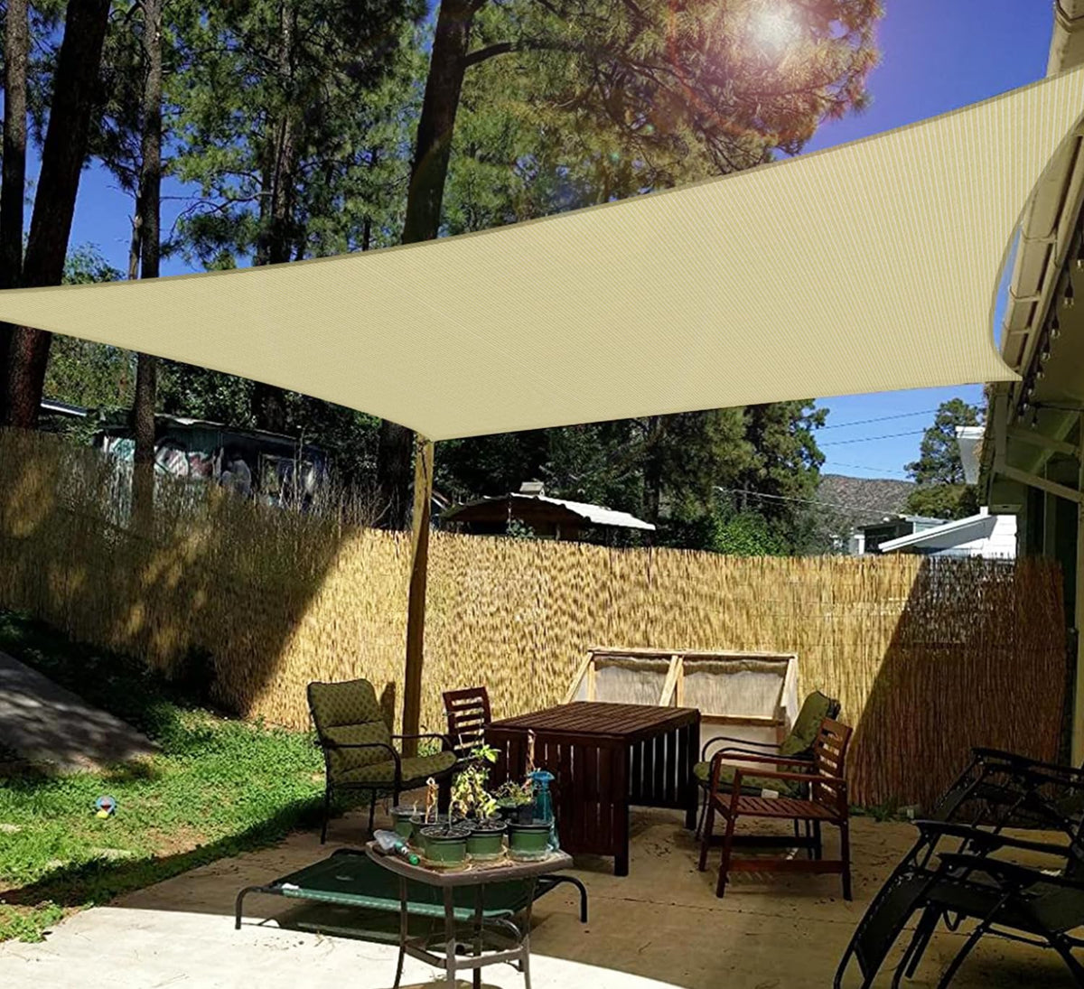Windscreen4less breathable fabric promotes airflow beneath the shade sail