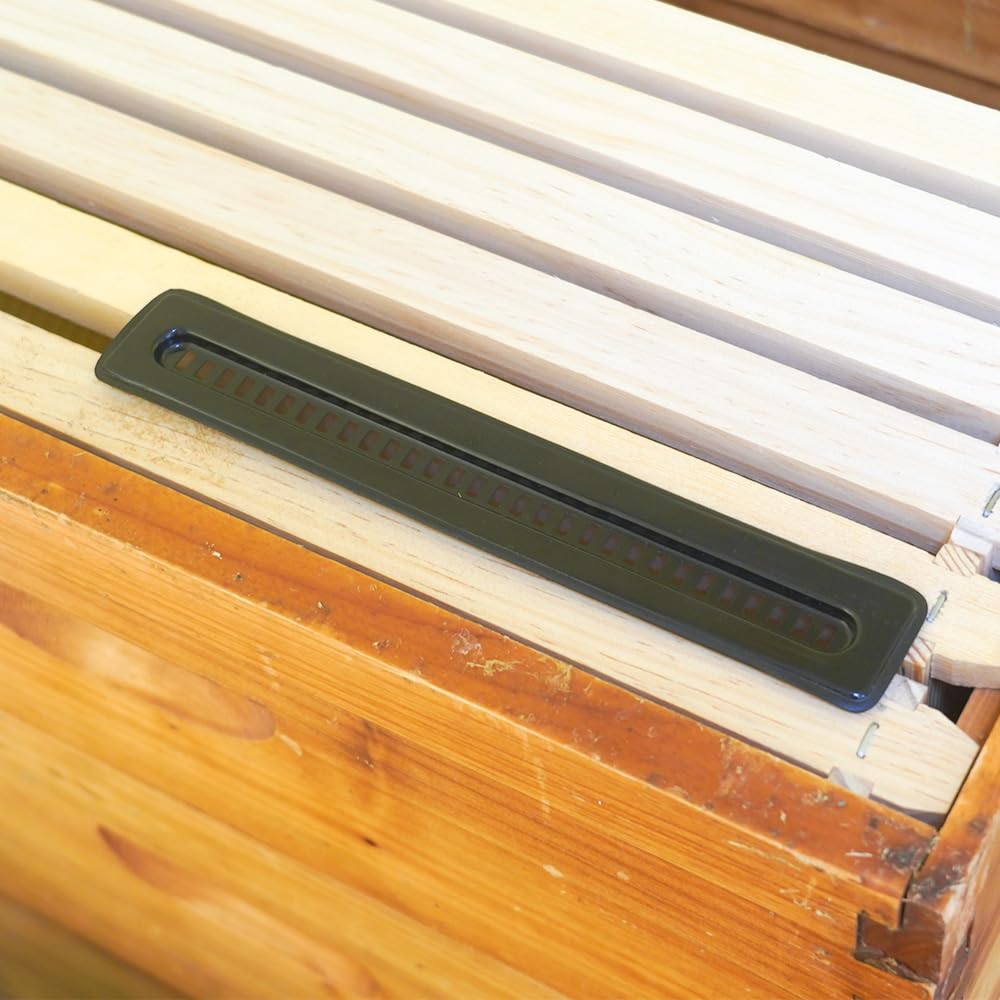 witbee hive beetle blaster size reference shows compact trap dimensions