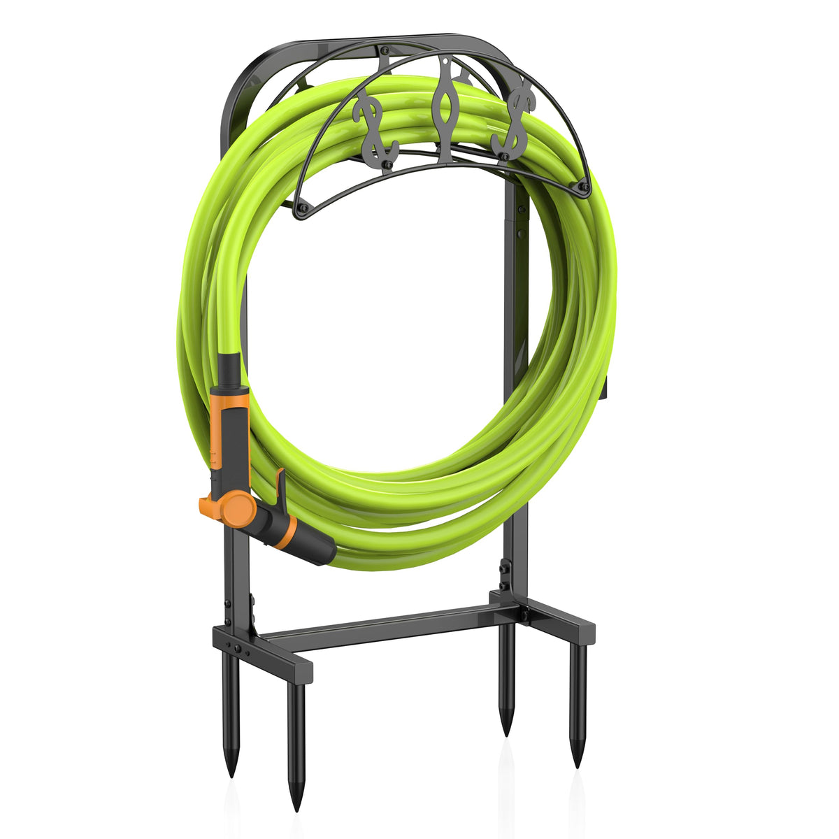 WiwiIron four-spikes-base for stable outdoor hose storage.
