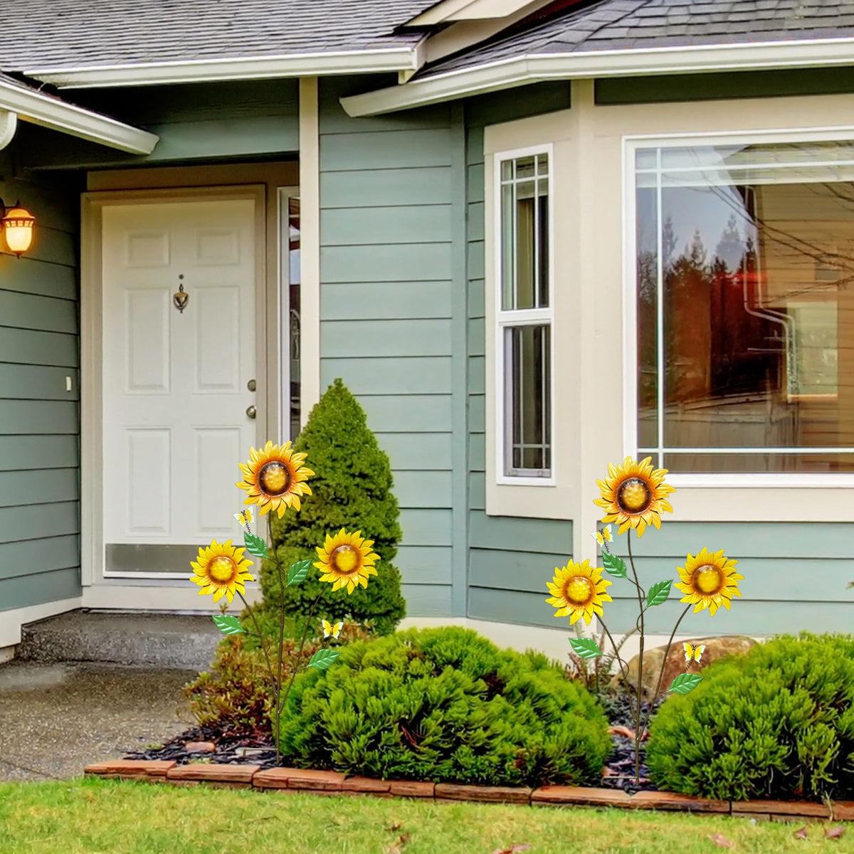 WKHOMEDECO 3D flower trio sways in breeze, creating lively yard art.