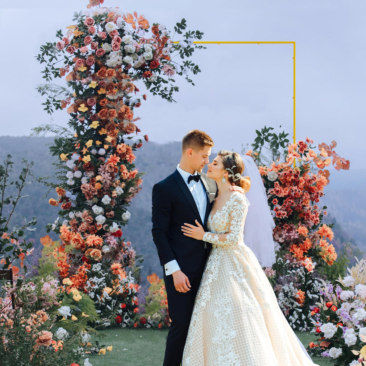 Wokceer arch stand versatile for ceremonies and parties.