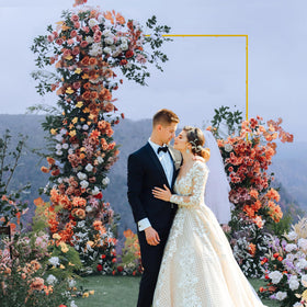 Wokceer arch stand versatile for ceremonies and parties.
