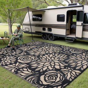 WondRg reversible rug displayed two-sided pattern for versatile outdoor styling.