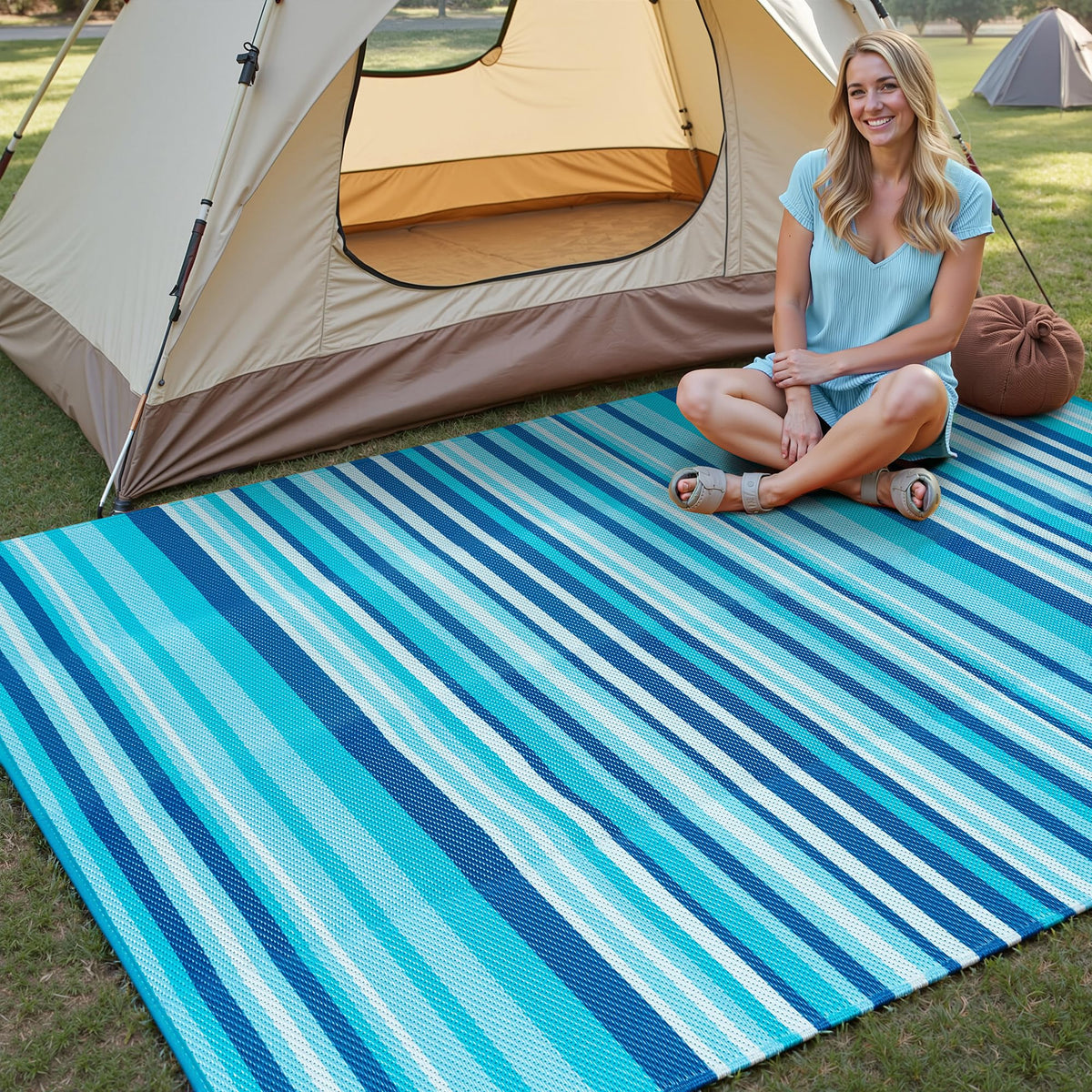 WondRg reversible double-sided rug with matching stripes for extended use.