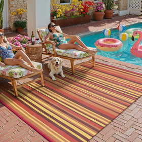 WondRg reversible stripe rug, double-sided, offers two looks for versatile spaces.