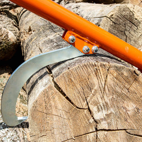 Wood-Mizer steel cant hook 60in demonstrates 8 to 32 inch diameter compatibility.