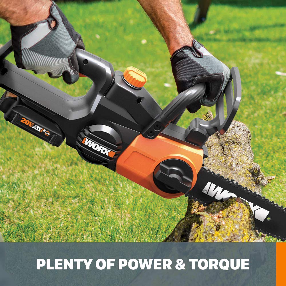 WORX auto-oiling system keeps chain lubricated for efficient cutting