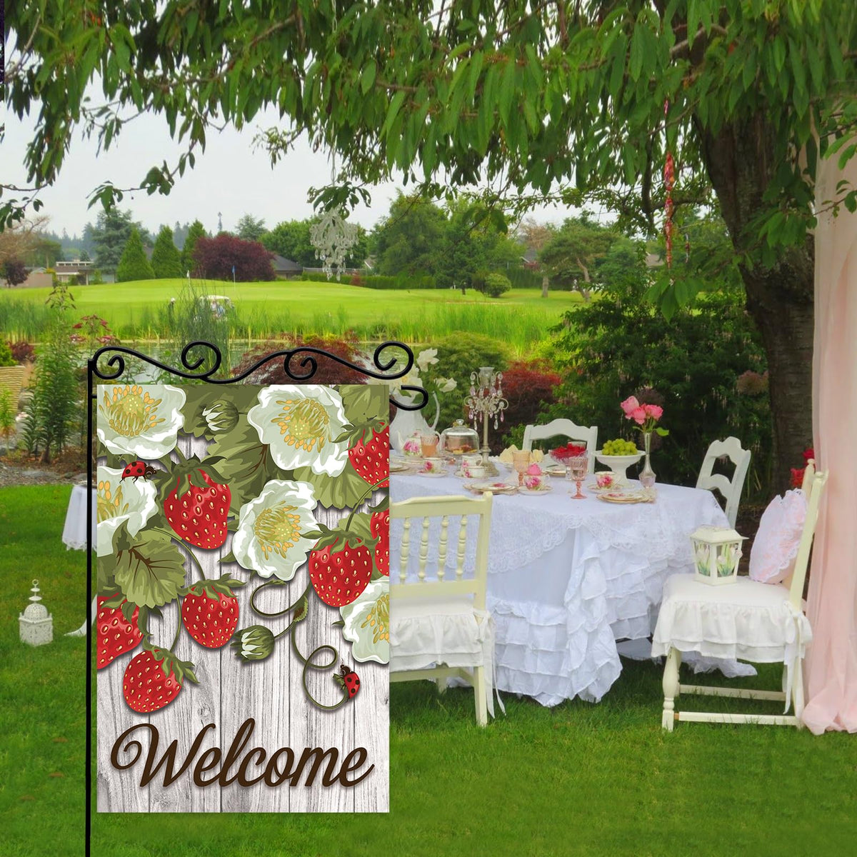 WPCTYQ strawberry flag close-up reveals bright colors ideal for greetings.