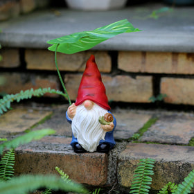 WSHMZYHOME charming gnome display for gardens and patios.