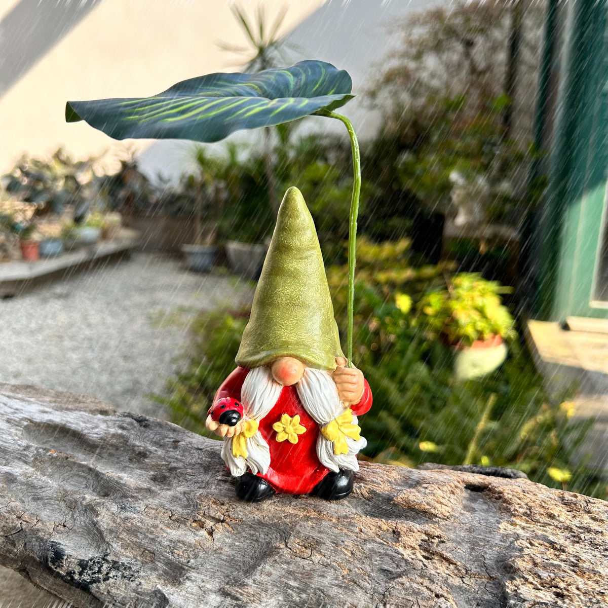 WSHMZYHOME garden gnome statue with leaf umbrella for outdoor charm