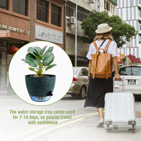 WSMKSZ built-in tray protects surfaces from moisture and drips.