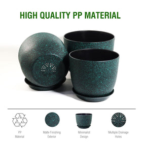 WSMKSZ pot with drainage holes and saucer protects surfaces while watering