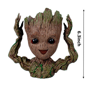 WT WINGTENG Groot planter-garden-decor adds a friendly focal point for patios and gardens.