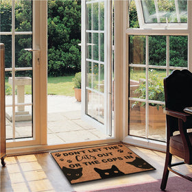 Wulidrom durable polyester doormat resists wrinkles and holds shape.