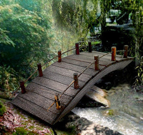 WWahuayuan small-scale bridge invites playful DIY landscaping ideas.