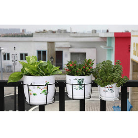 WWahuayuan balcony decorative rail planter adds modern garden appeal