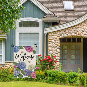 Wyooxoo burlap-look flag fabric, sun-resistant and weather-ready garden decor.