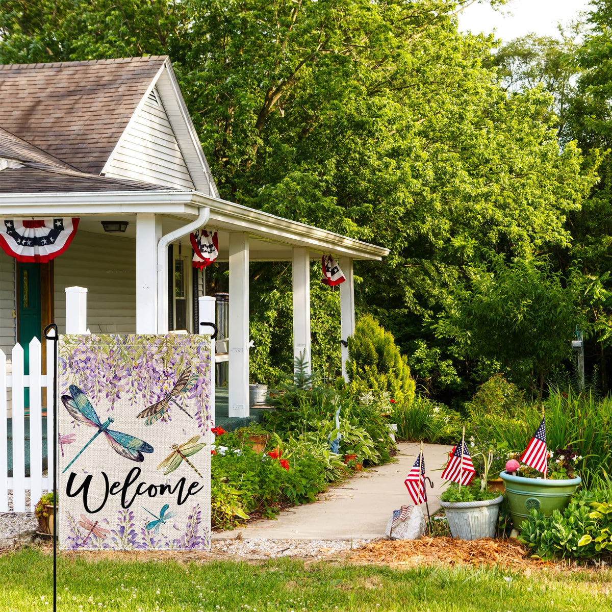 Wyooxoo burlap-look garden flag durable outdoor decor in any weather.