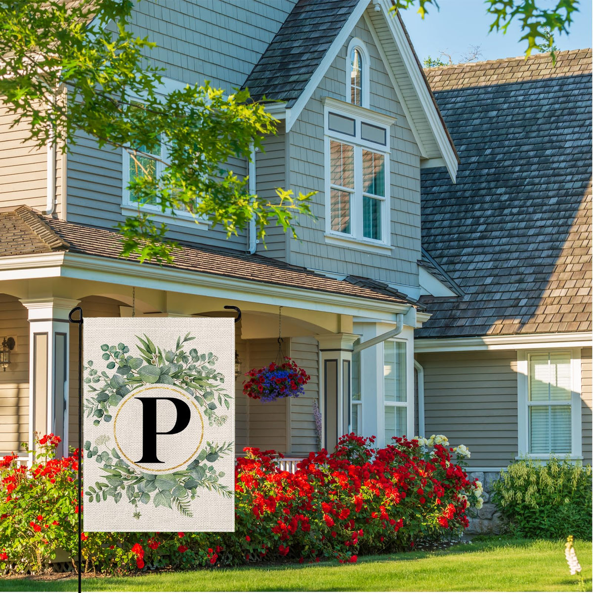 Wyooxoo double-sided monogram flag shows P from both sides