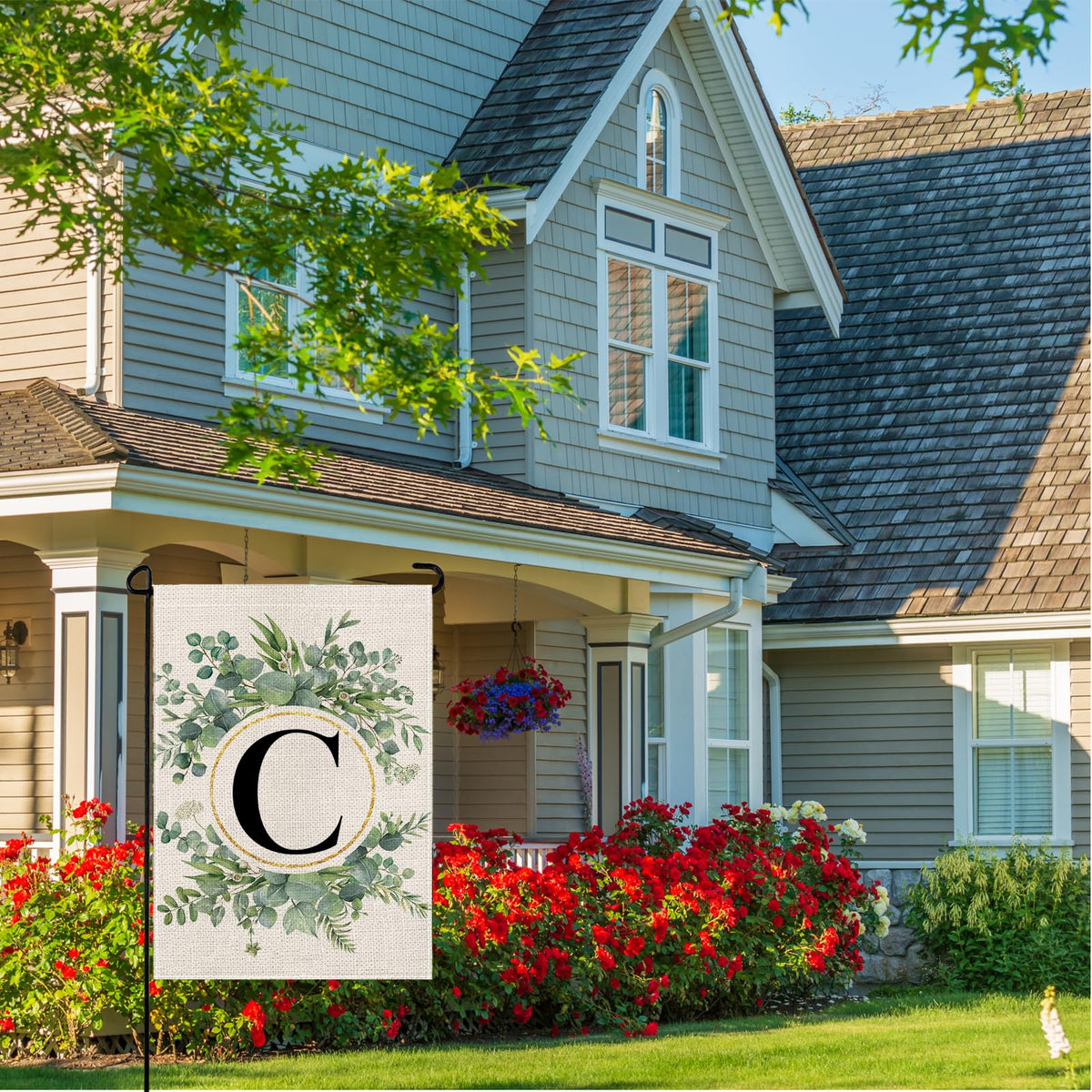 Wyooxoo outdoor-ready floral monogram flag suited for patios, porches, and gardens.