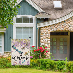 Wyooxoo flower garden flag ideal for porch decoration and seasonal greeting.