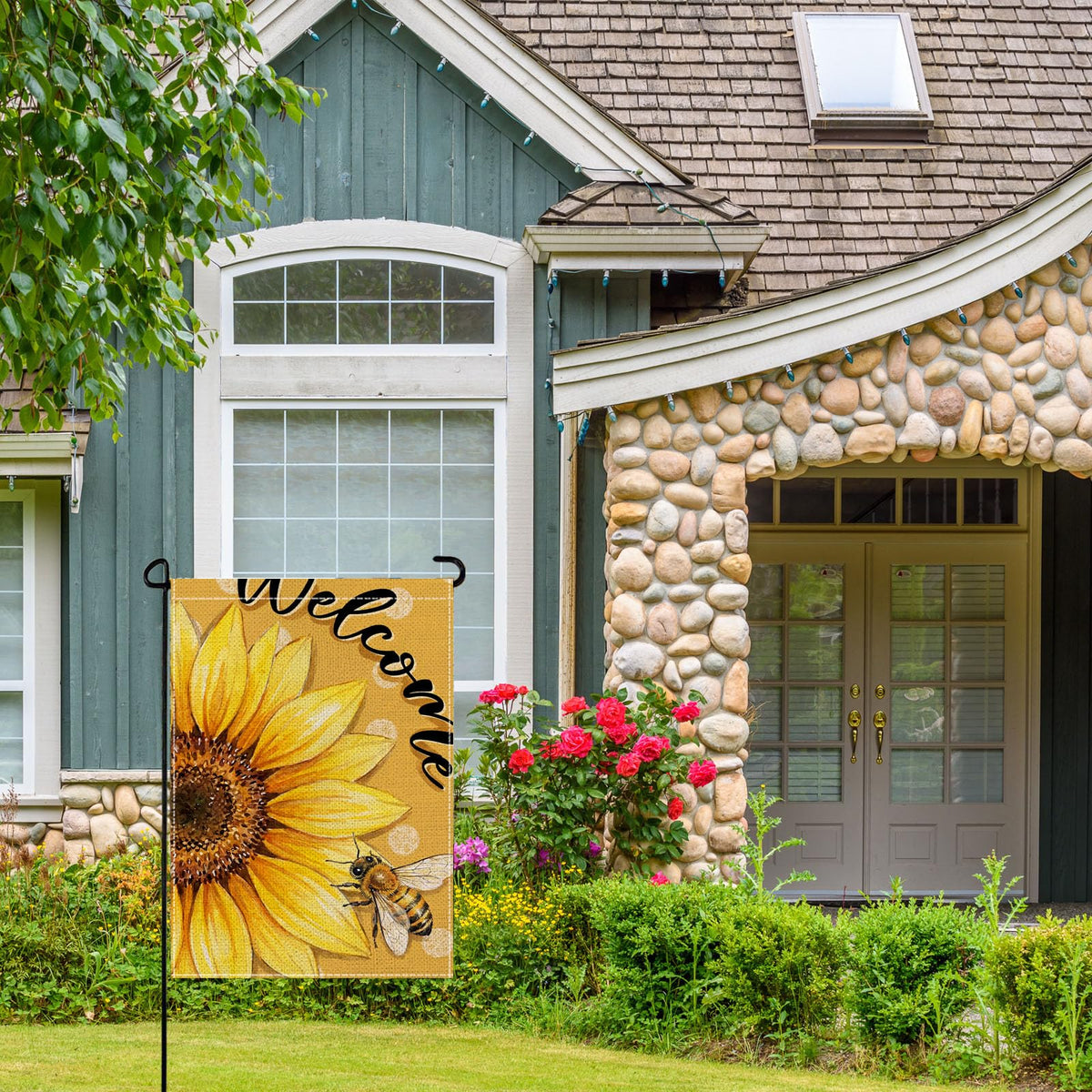 Wyooxoo 12x18 flag ideal for veranda or garden accents