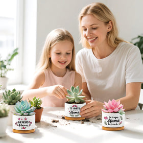 X1zuue 'Gracias Mamá' heartwarming quote enhances the gift sentiment.