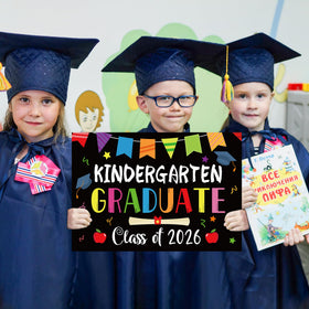 X1zuue Kindergarten Grad Yard Sign front-yard display creates memorable family photos