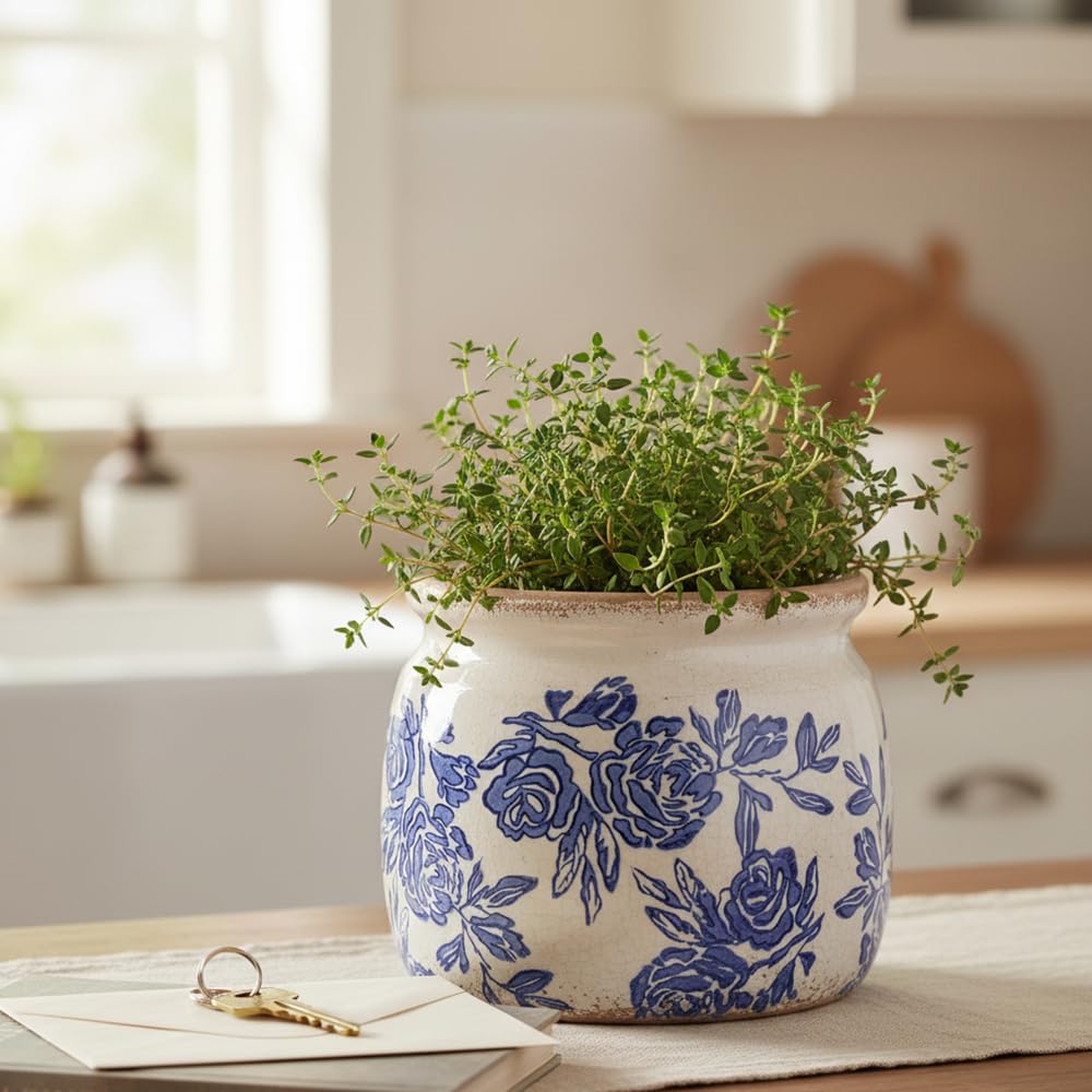 Xiaan Jiaju chinoiserie planter makes a thoughtful gift for plant lovers and vintage fans