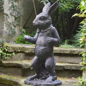 Xieyaxie Alice in Wonderland statue: White Rabbit adds playful lawn accents.