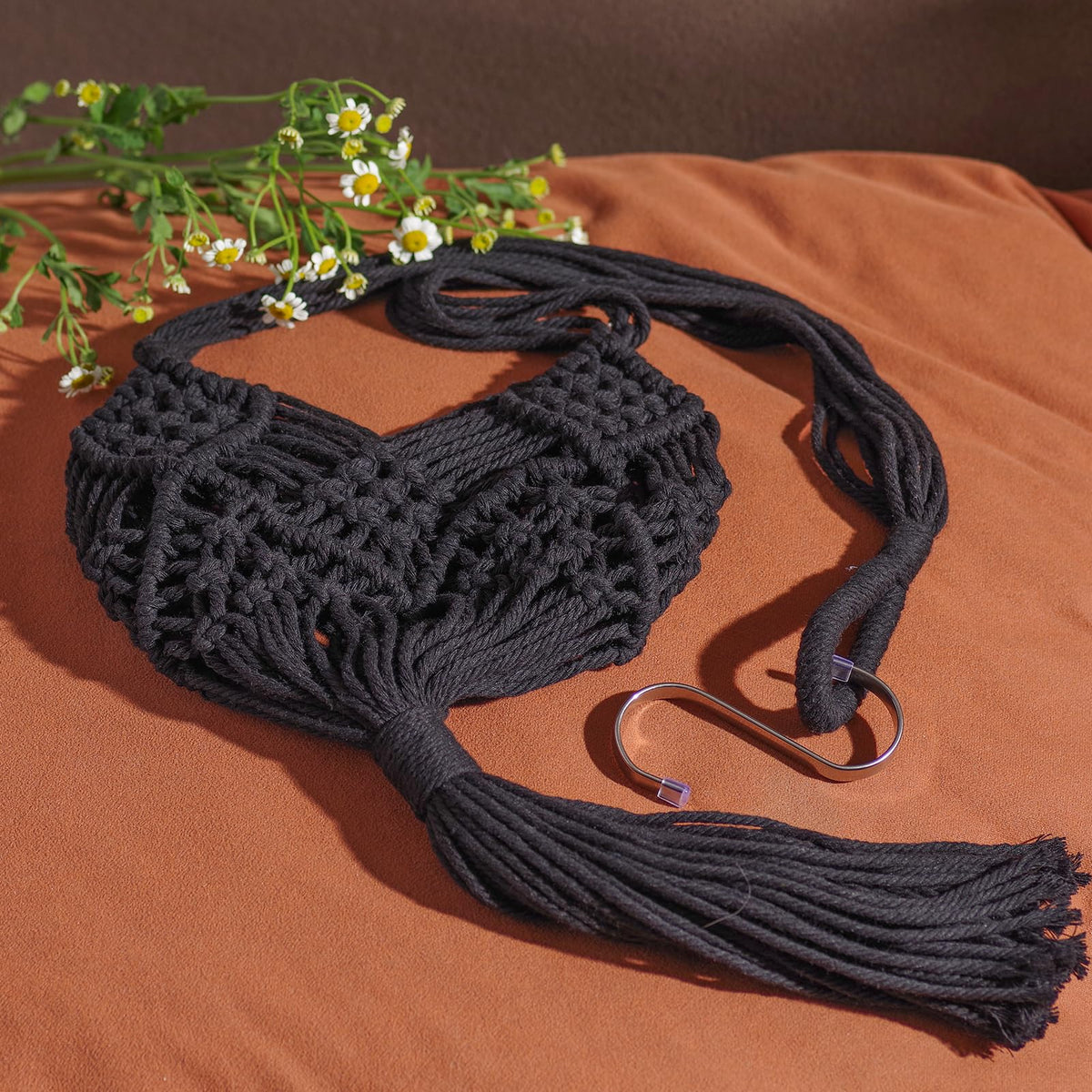 XINBOR easy setup demonstrates unfolding ropes for pot placement.