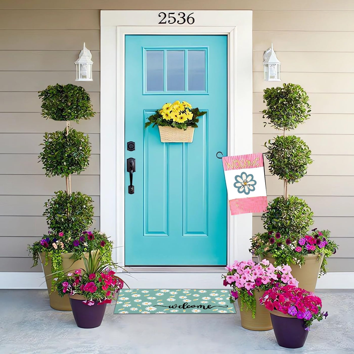 Xinglunla easy-clean doormat is machine washable for quick upkeep.