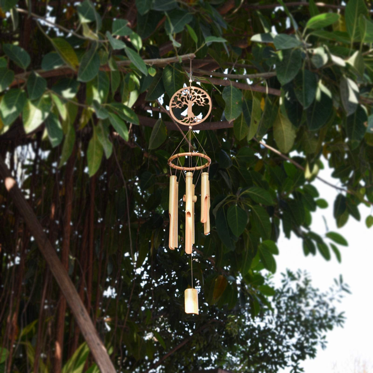 XINRUI Bamboo wind chime delivers mellow tones that calm the senses.