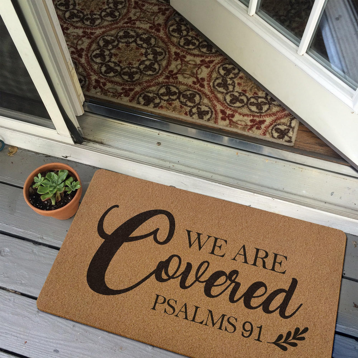 XLDLIOO 30x17-inch doormat size suitable for most exterior doors.