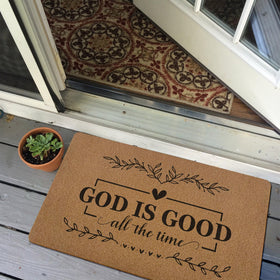 XLDLIOO gift-ready doormat adds welcoming style to any entrance.