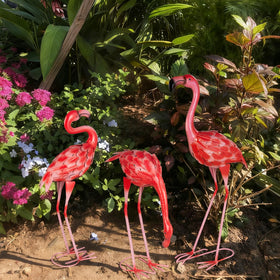 XONOR Flamingo statue assembly, easy to install without tools on level ground.