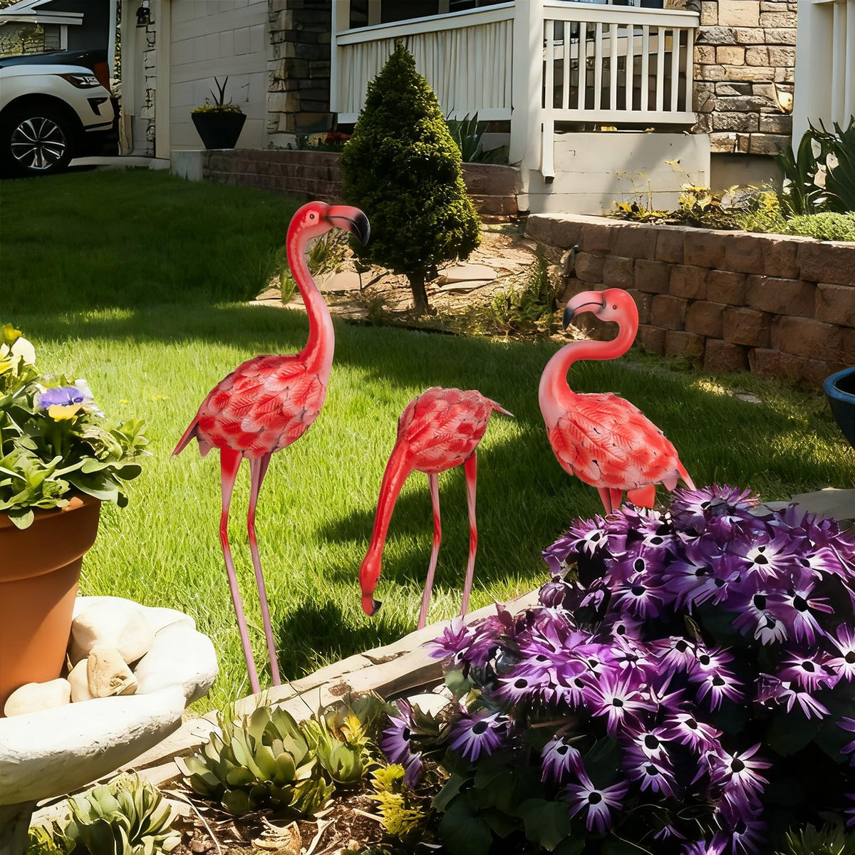 XONOR Flamingo garden statue small pink, charming patio ornament that delights guests.