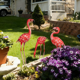 XONOR Flamingo garden statue small pink, charming patio ornament that delights guests.