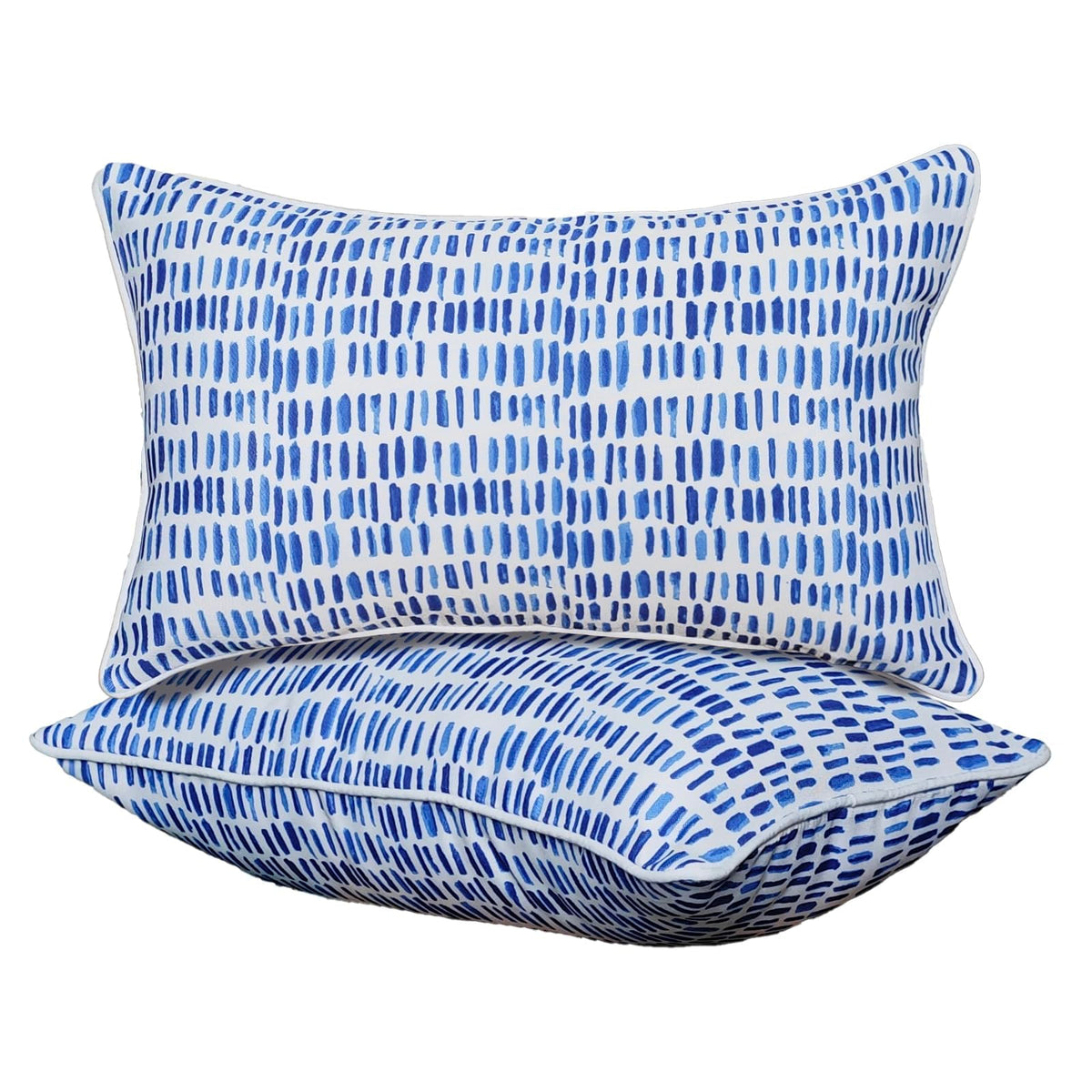 XXPILOS outdoor lumbar pillow fabric close-up highlighting water-resistant weave for patios