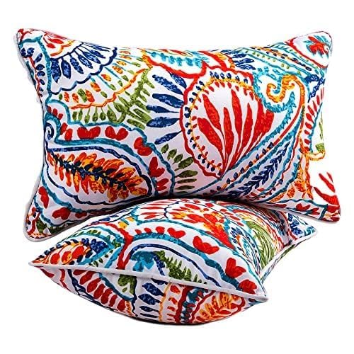 XXPILOS water resistant pillow cover withstands sun and rain