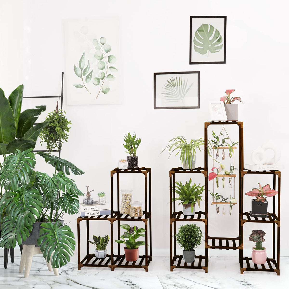 XXXFLOWER Space-saving plant stand showcases many plants in a corner