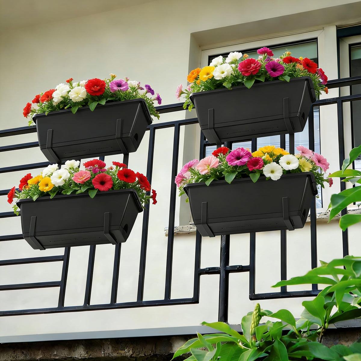 YAHKBTEN railing planter box dimensions 16.9 by 6.9 inches provide spacious planting area.