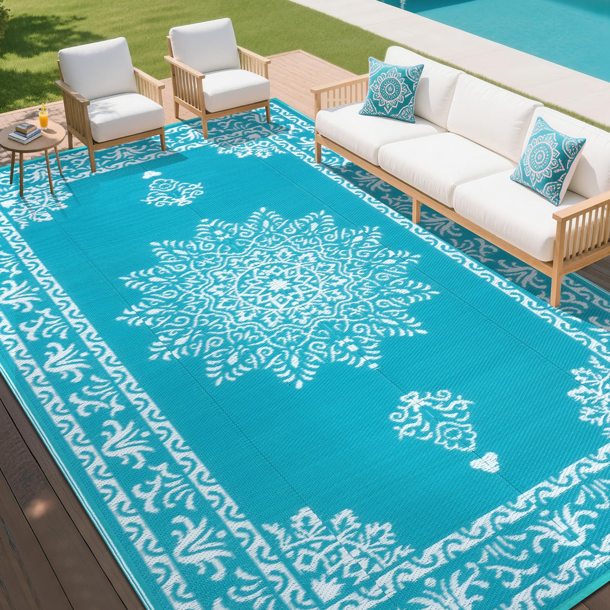Yamaziot lightweight rug with carrier bag for travel.