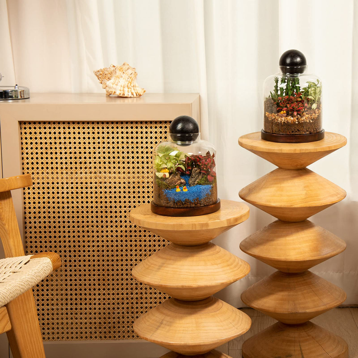 Yangbaga office desk decor terrarium brings natural charm to workspaces.