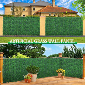 Yangrass Boxwood Roll Panel sun-resistant finish withstands sunlight and weather.