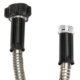 Yanwoo stainless steel garden hose resists rust and high pressure.