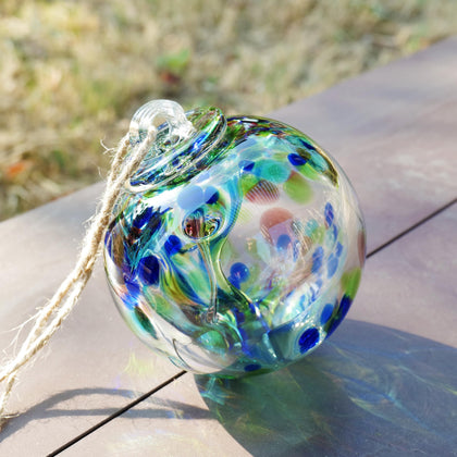 Yaoyuan hanging gazing ball in blue-purple hues for garden color and reflections