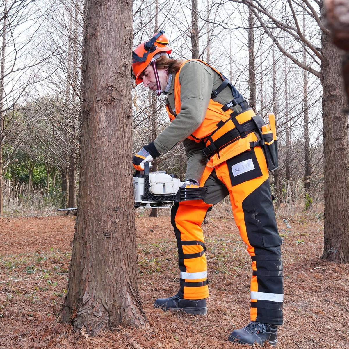 YARDMARIS chaps demonstrated on site for safe, efficient chainsaw work
