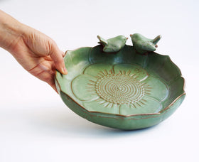 Yeaco moss glaze and mottled bottom texture mimicking nature for birds